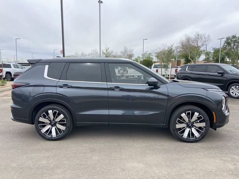 New 2026 Mitsubishi Outlander SEL AWD/4WD image 2