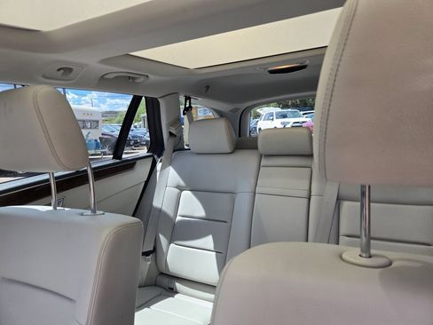 Used 2014 Mercedes-Benz E 350 4MATIC Wagon image 19