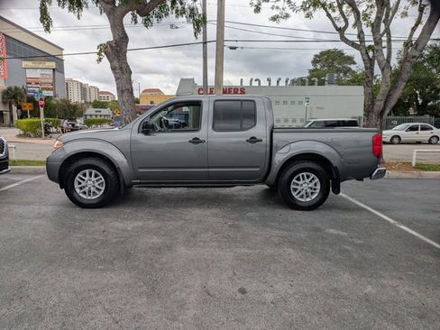 Used 2020 Nissan Frontier SV RWD image 9