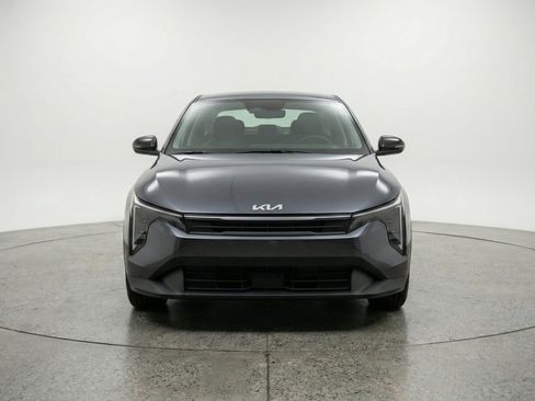 Used 2025 Kia K4 FWD image 2