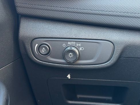 Used 2025 Chevrolet TrailBlazer LT image 29