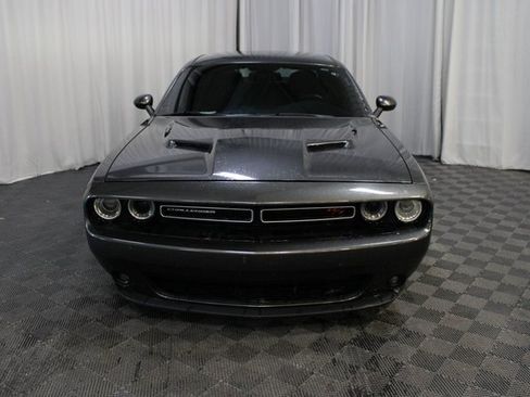 Used 2016 Dodge Challenger R/T image 2