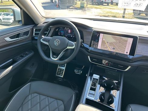 New 2026 Volkswagen Atlas SEL Premium R-Line AWD/4WD image 9