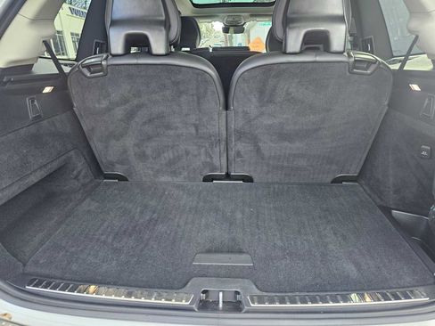 Used 2024 Volvo XC90 B5 Core w/ Protection Package Premier image 17