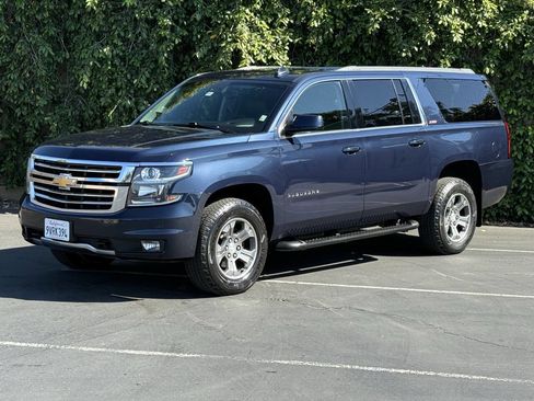 Used 2017 Chevrolet Suburban LT AWD/4WD image 4