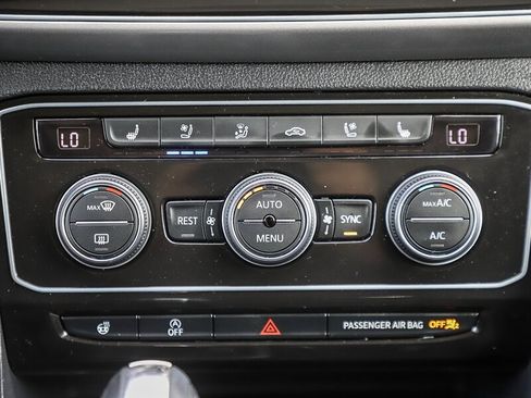 Used 2019 Volkswagen Atlas SEL Premium image 19