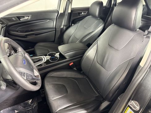 Used 2015 Ford Edge Titanium w/ Equipment Group 301A image 19