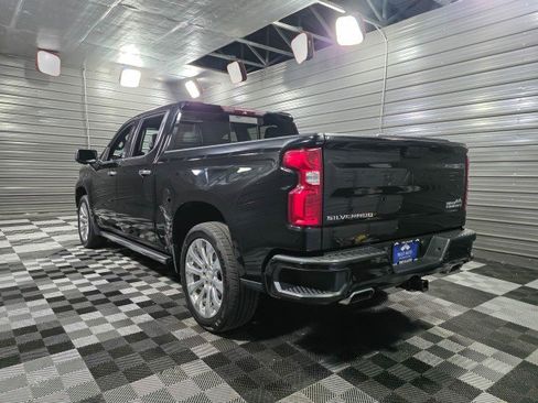 Used 2019 Chevrolet Silverado 1500 High Country w/ Technology Package AWD/4WD image 7