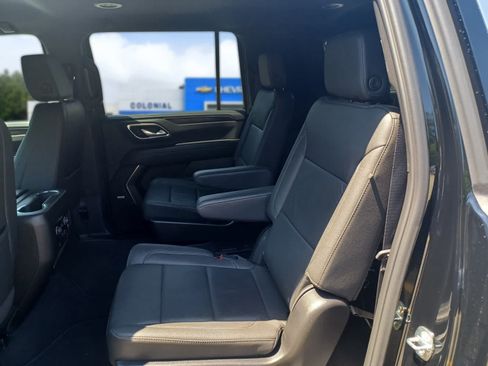 Used 2024 Chevrolet Suburban LT AWD/4WD image 19