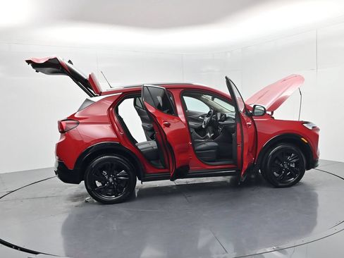 Used 2026 Buick Encore GX Sport Touring w/ Comfort Package AWD/4WD image 57