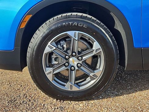 Used 2025 Chevrolet Blazer LT image 23