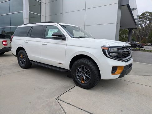 New 2025 Ford Expedition Tremor image 3
