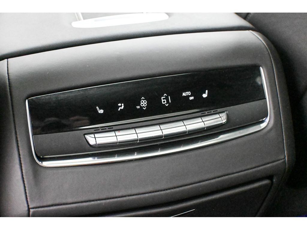 Certified 2024 Cadillac Escalade Sport Platinum w/ LPO, ONYX Package AWD/4WD image 33