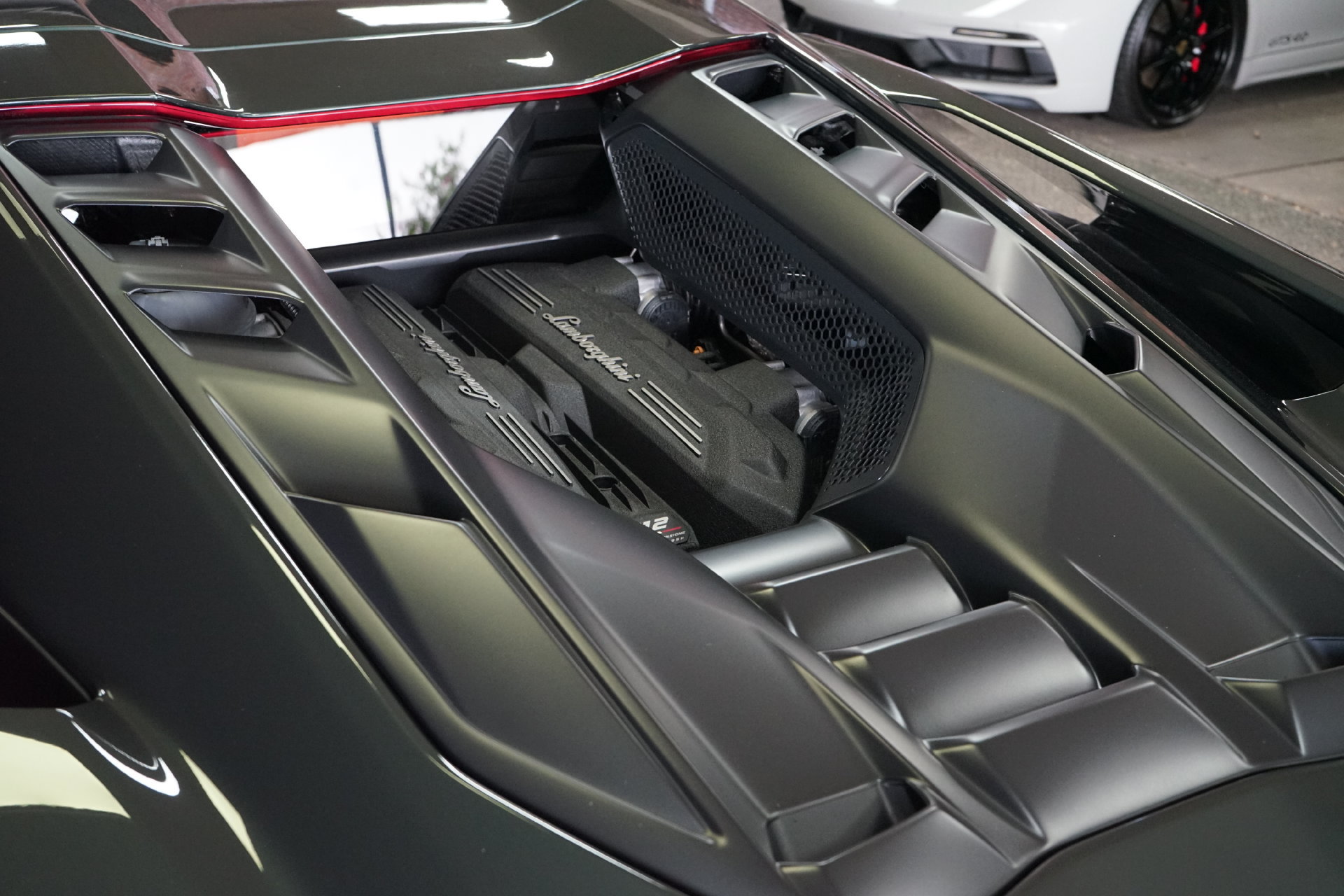 Used 2025 Lamborghini Revuelto AWD/4WD image 27