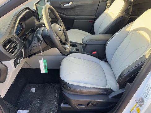 New 2026 Ford Escape SE w/ PHEV Premium Package image 7