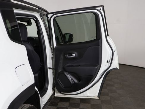 Used 2023 Jeep Renegade Trailhawk w/ Trailer Tow Group image 20