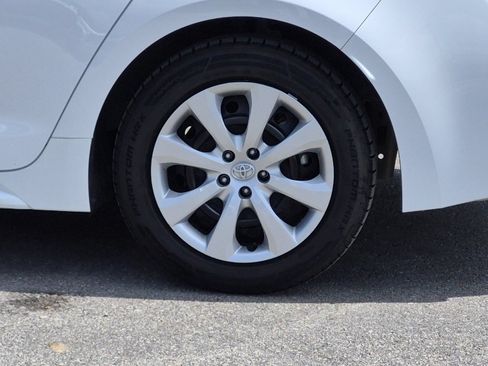 Certified 2025 Toyota Corolla LE FWD image 21