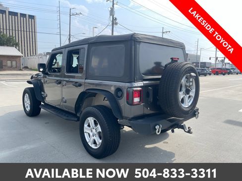 Used 2019 Jeep Wrangler Unlimited Sport S AWD/4WD image 3