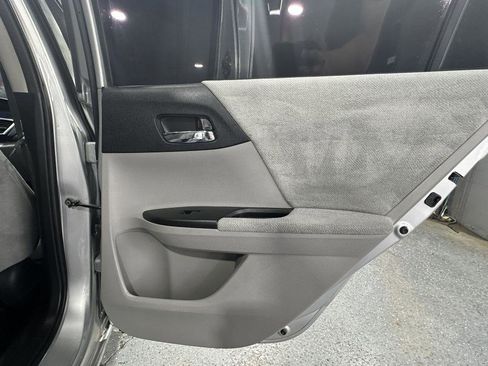 Used 2013 Honda Accord LX image 30