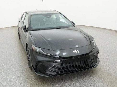 New 2026 Toyota Camry Hybrid FWD image 13
