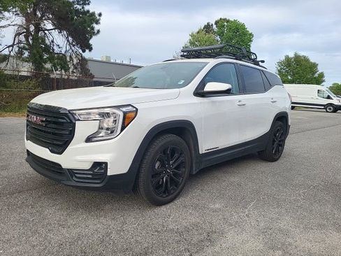 Used 2022 GMC Terrain SLT w/ Elevation Edition image 4