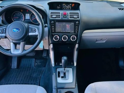 Used 2018 Subaru Forester 2.5i Premium w/ All-Weather Package image 11