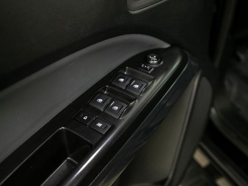 Used 2022 Chevrolet Colorado Z71 w/ Z71 Midnight Edition AWD/4WD image 21