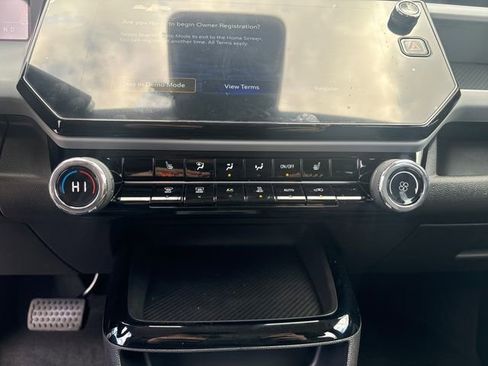 New 2027 Chevrolet Bolt LT w/ Comfort Package FWD image 26