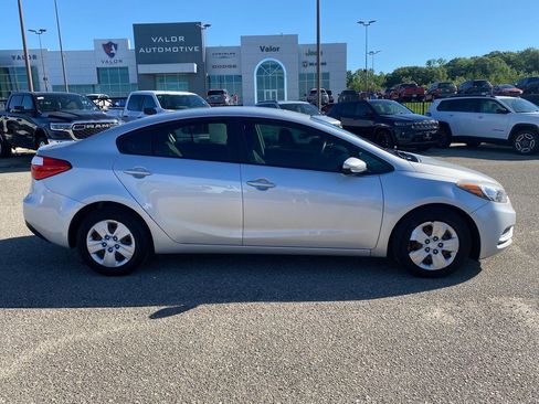 Used 2016 Kia Forte LX FWD image 7