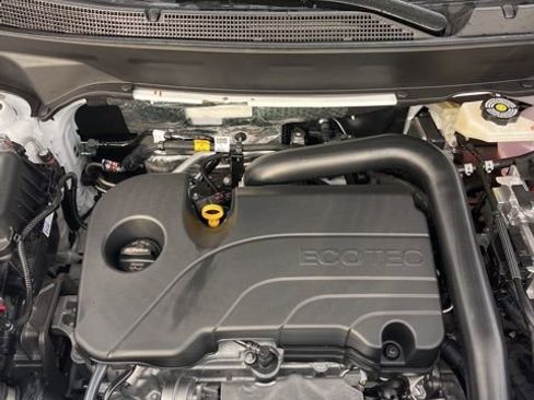 New 2026 Chevrolet Equinox LT w/ LPO, Floor Liner Package image 40