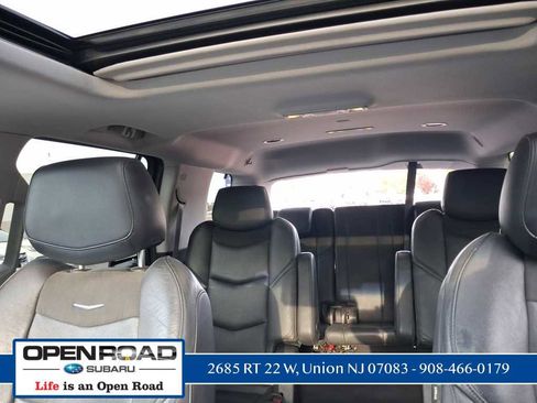 Used 2020 Cadillac Escalade Luxury w/ Escalade Sport Edition RWD image 18