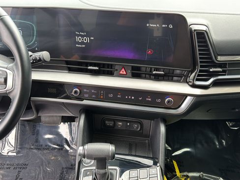 Used 2025 Kia Sportage EX FWD image 23