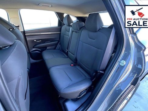 Used 2024 Hyundai Tucson SE image 25