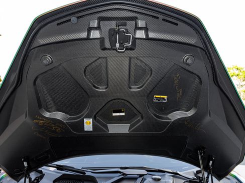 Used 2024 Lamborghini Revuelto AWD/4WD image 44
