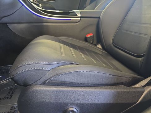 New 2025 Mercedes-Benz C 300 Sedan image 29