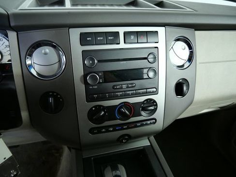 Used 2014 Ford Expedition XL AWD/4WD image 18