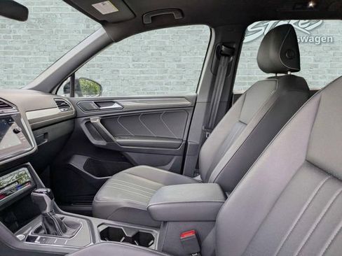Certified 2023 Volkswagen Tiguan SE R-Line FWD image 22