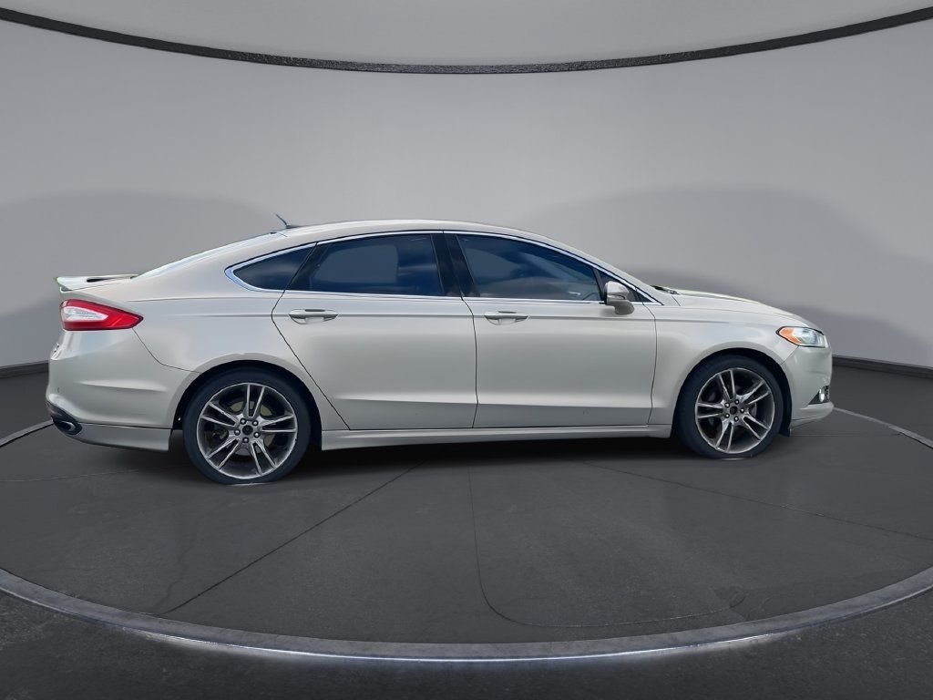 Used 2015 Ford Fusion Titanium FWD image 9