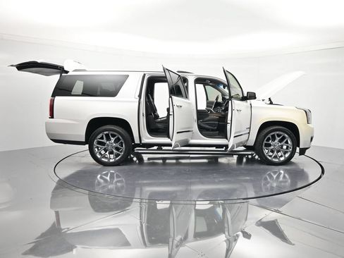 Used 2019 GMC Yukon XL Denali w/ Denali Ultimate Package AWD/4WD image 50