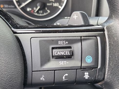 Used 2023 Nissan Rogue SV AWD/4WD image 27