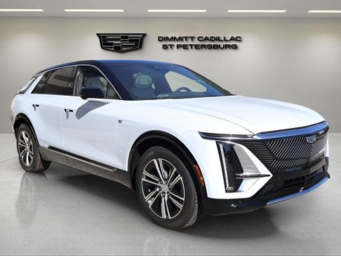 New 2026 Cadillac Lyriq Premium Luxury image 7