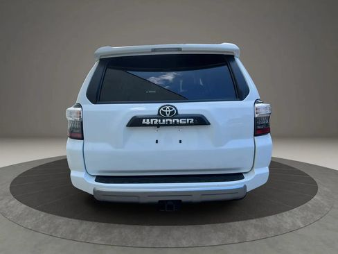 Used 2020 Toyota 4Runner TRD Off-Road AWD/4WD image 6