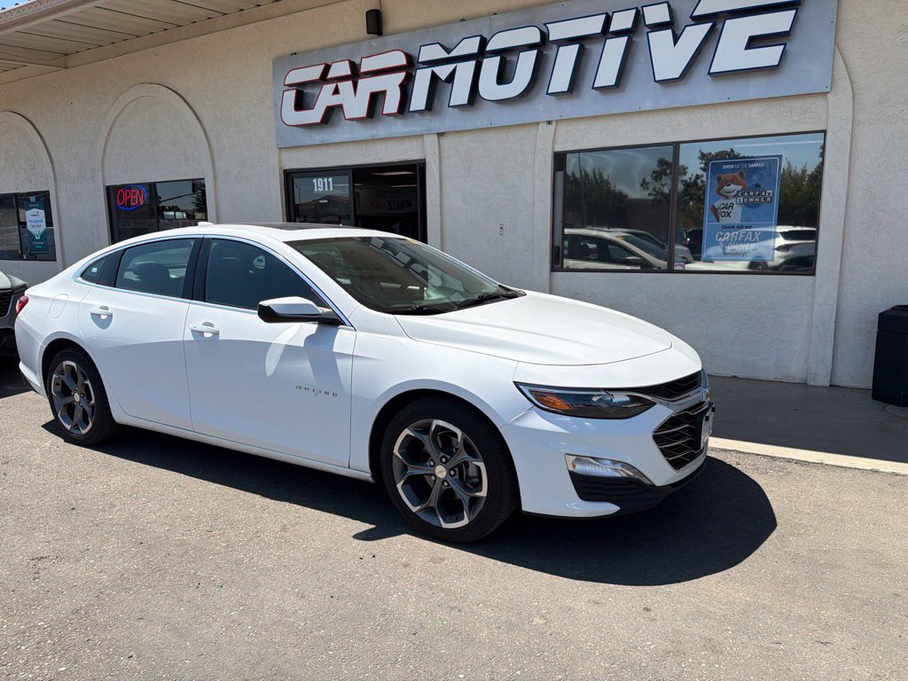 Used 2024 Chevrolet Malibu LT FWD image 1