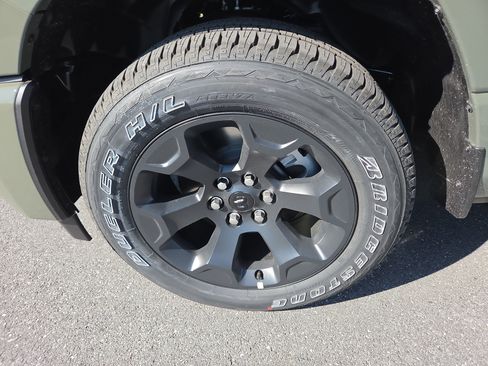 New 2026 RAM 1500 Express AWD/4WD image 27