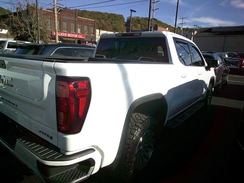 Used 2020 GMC Sierra 1500 AT4 w/ AT4 Premium Package image 7