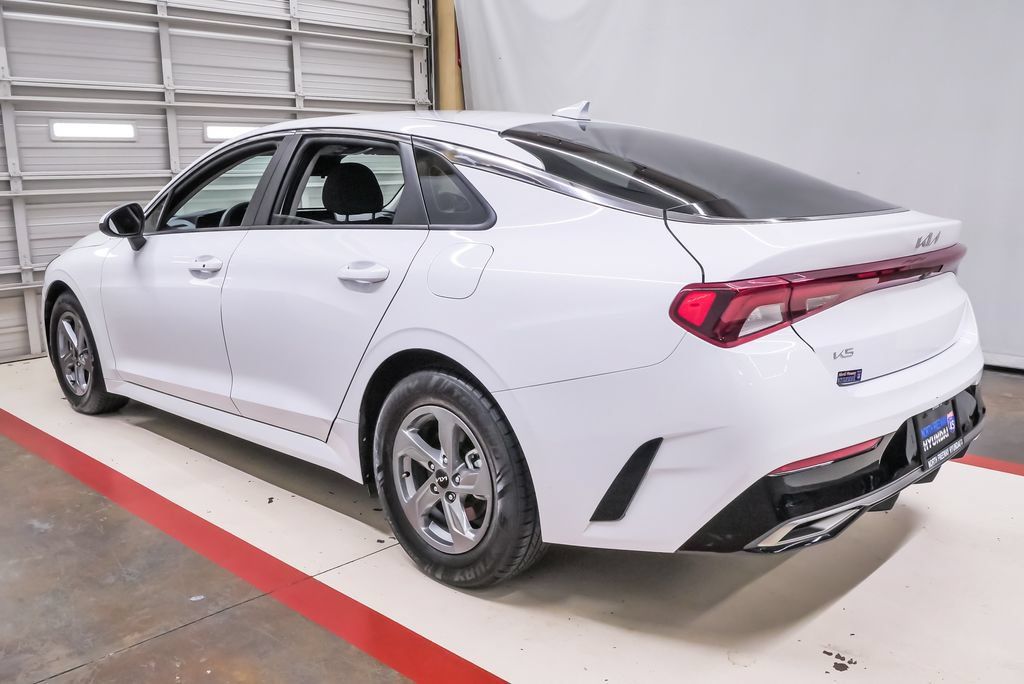 Used 2023 Kia K5 LXS FWD image 8