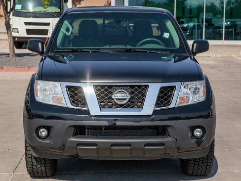 Used 2021 Nissan Frontier SV image 3
