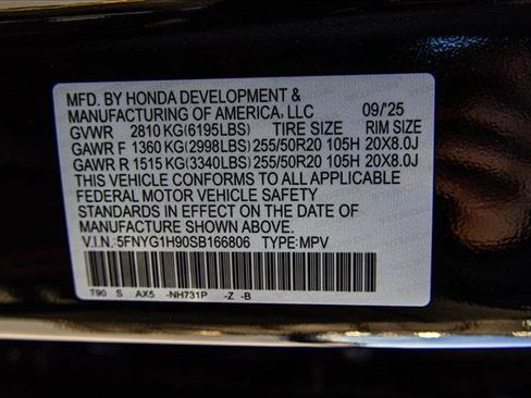 Used 2025 Honda Pilot Black Edition image 30