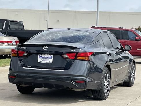 Used 2021 Nissan Altima 2.5 SV FWD image 4