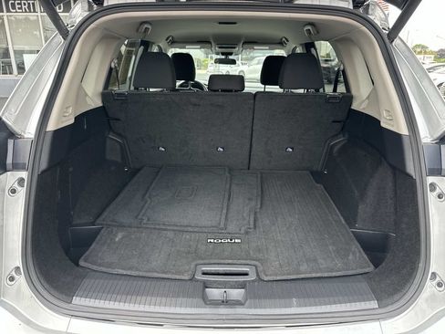 Used 2025 Nissan Rogue SV AWD/4WD image 10